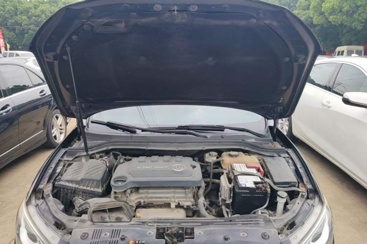 Used Buick GT 2016 15N Automatic Elite Edition Engine Bay