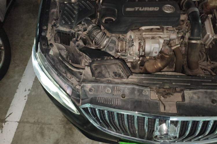 Used Buick GT 2016 18T Dual-Clutch Luxury Model Engine Bay Right