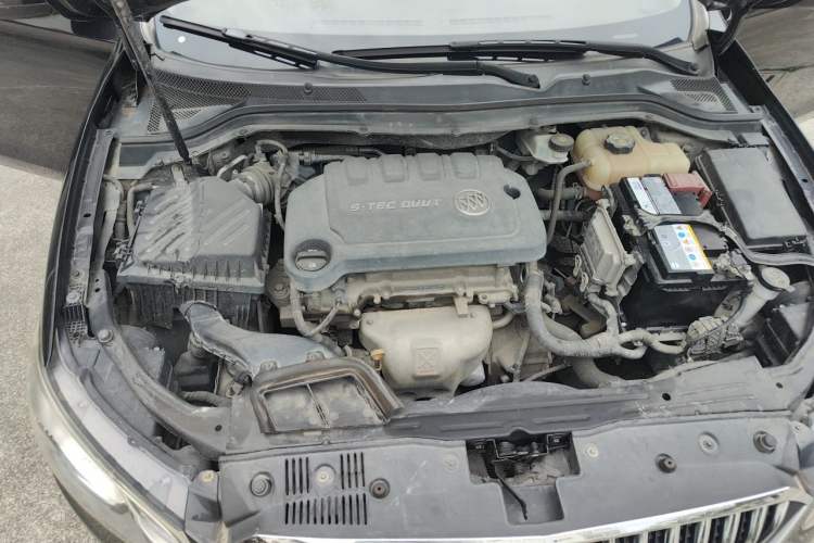Used Buick GT 2016 15N Manual Entry-Level Trim Engine Bay Right