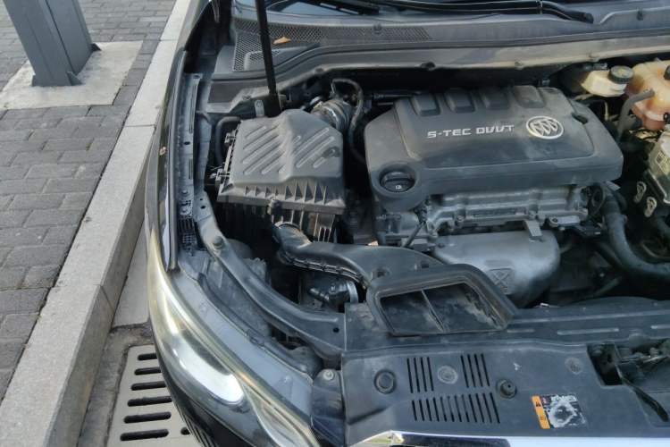 Used Buick GT 2016 15N Automatic Elite Edition Engine Bay Right