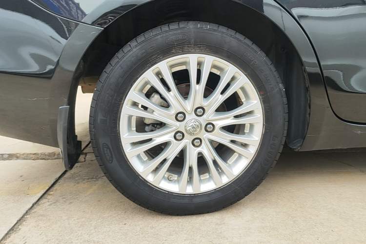 Used Buick GT 2016 15N Manual Elite Edition Exterior 5