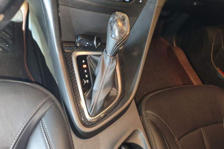 Used Buick GT 2016 18T Dual-Clutch Luxury Model Gear Lever