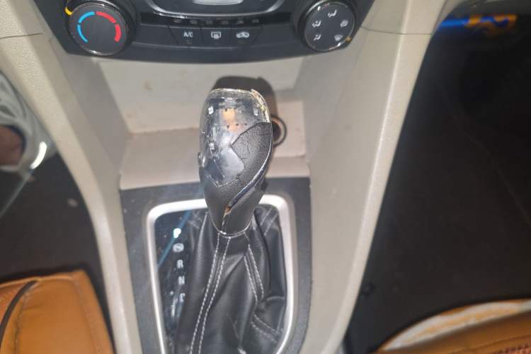 Used Buick GT 2016 15N Automatic Elite Edition Gear Lever