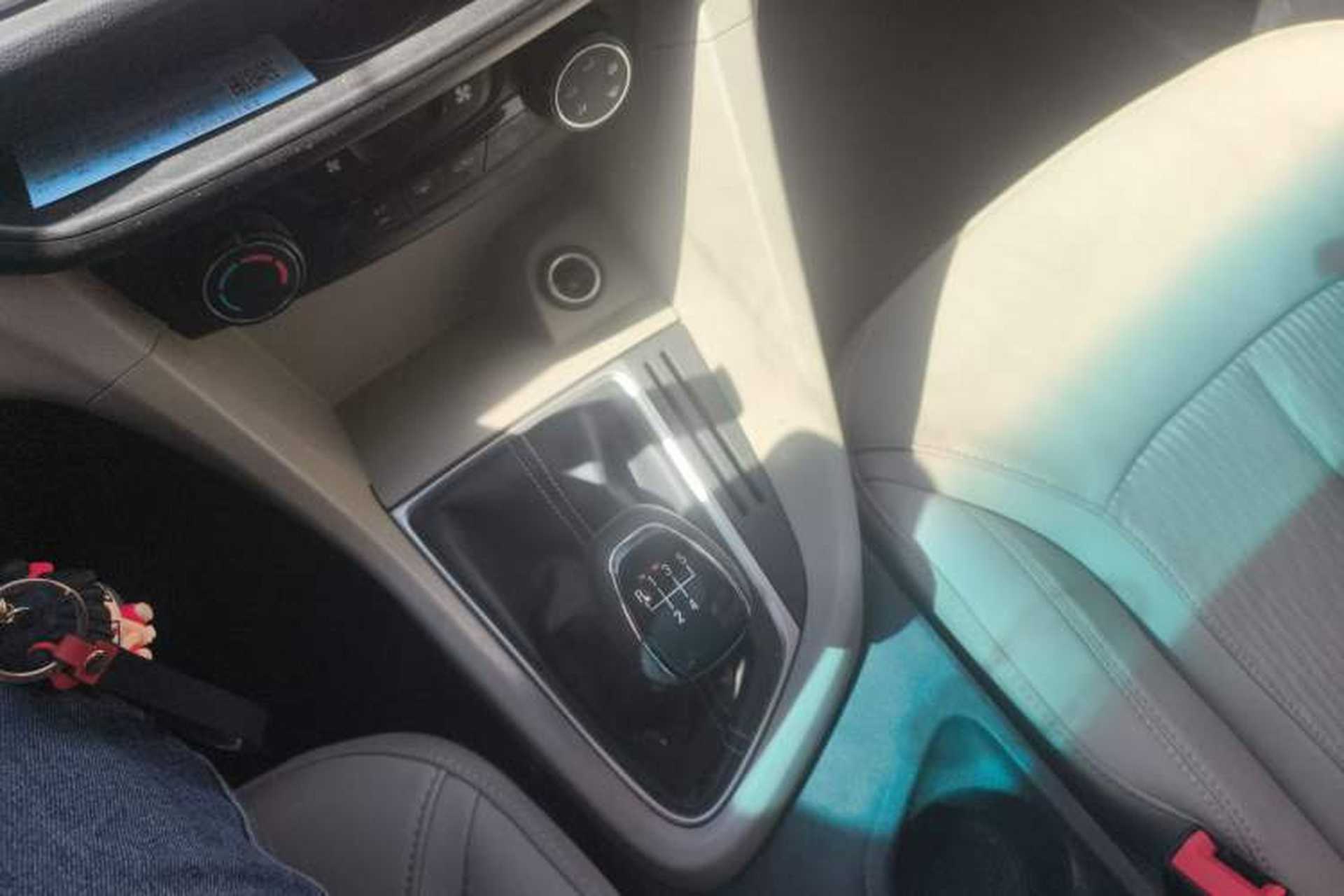 Used Buick GT 2016 15N Manual Elite Edition Gear Lever