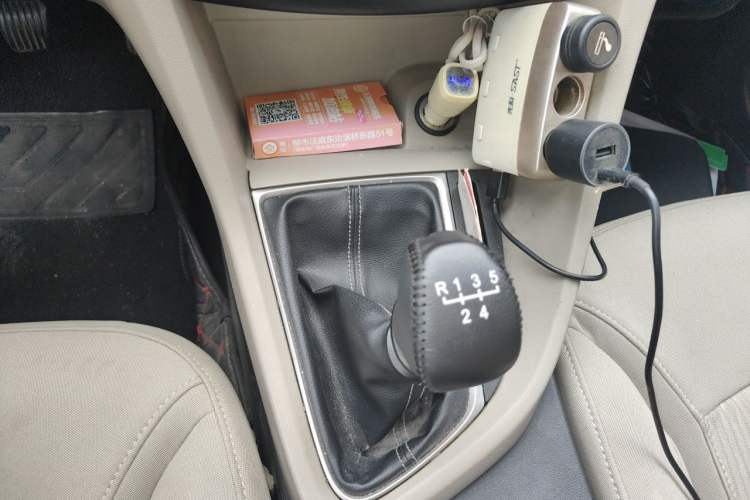 Used Buick GT 2016 15N Manual Entry-Level Trim Gear Lever
