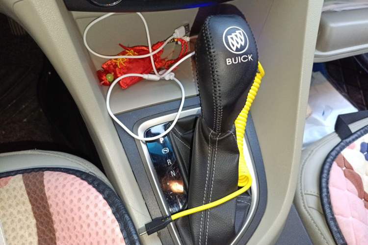 Used Buick GT 2016 15N Automatic Elite Edition Gear Lever