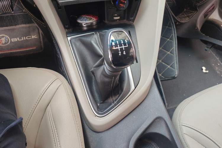 Used Buick GT 2016 15N Manual Luxury Version Gear Lever
