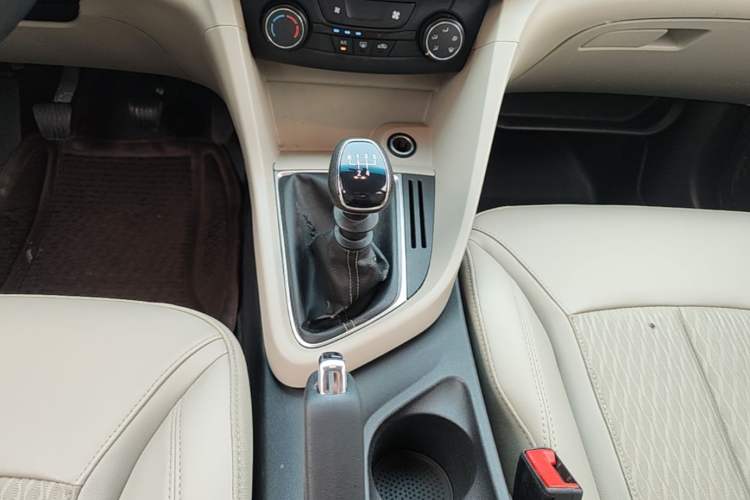Used Buick GT 2016 15N Manual Elite Edition Gear Lever