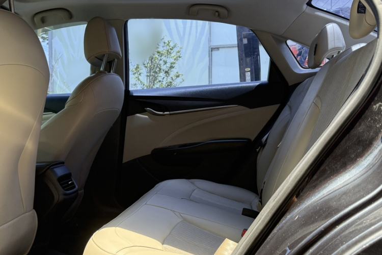Used Buick GT 2016 15N Manual Elite Edition Interior 4