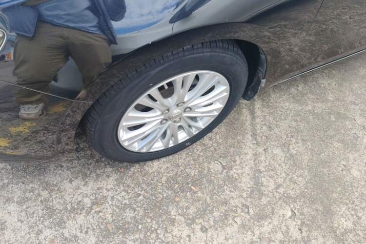 Used Buick GT 2016 15N Automatic Elite Edition Left Front Wheel Hub