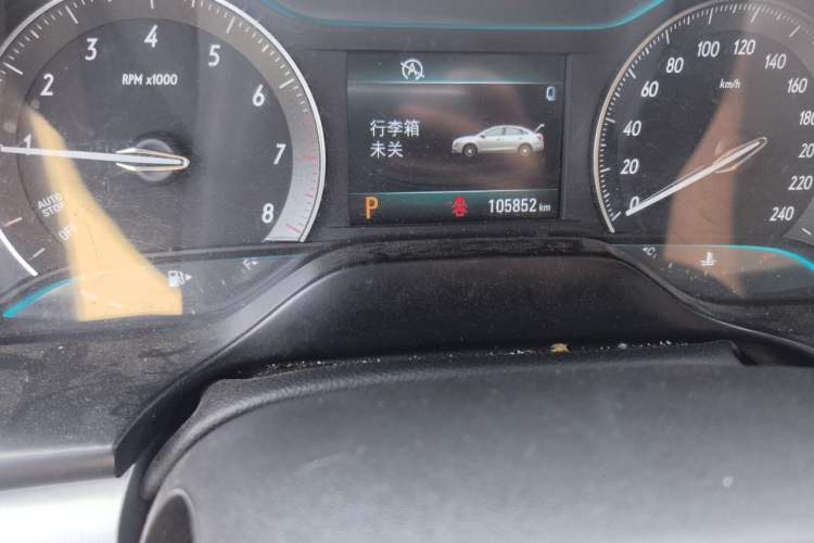 Used Buick GT 2016 15N Automatic Elite Edition Odometer Close Up