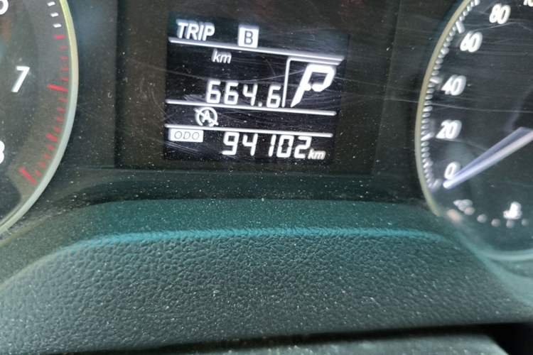 Used Buick GT 2016 15N Automatic Entry-Level Trim Odometer Close Up