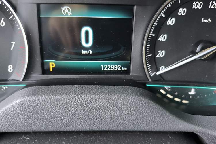 Used Buick GT 2016 15N Automatic Elite Edition Odometer Close Up