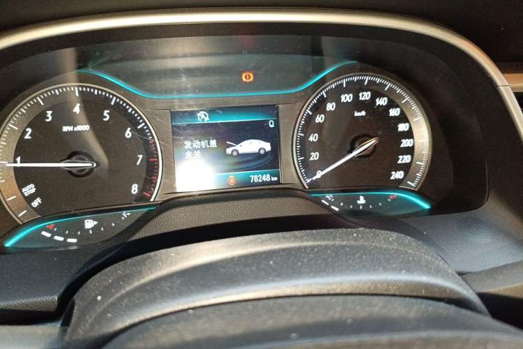 Used Buick GT 2016 15N Automatic Elite Edition Odometer Close Up