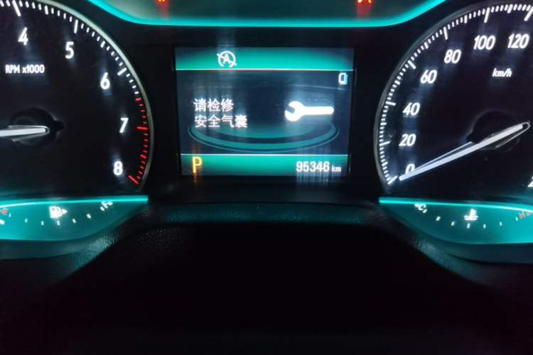 Used Buick GT 2016 15N Automatic Elite Edition Odometer Close Up