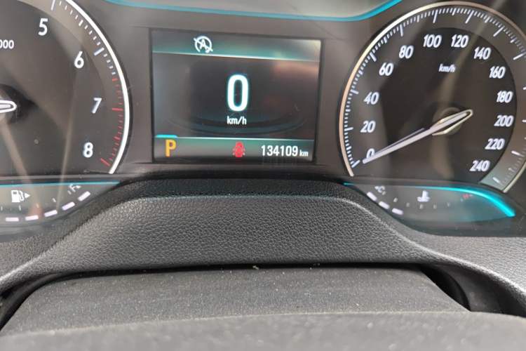 Used Buick GT 2016 15N Automatic Elite Edition Odometer Close Up