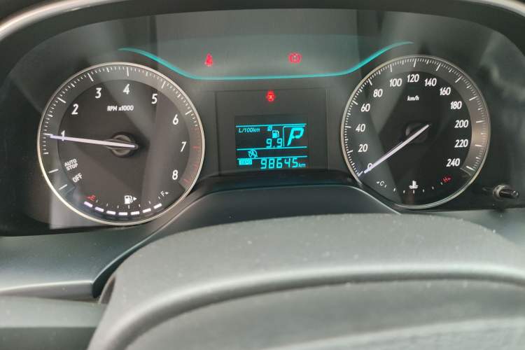 Used Buick GT 2016 15N Automatic Entry-Level Trim Odometer Close Up