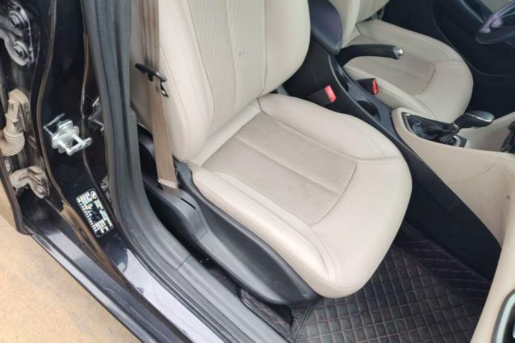 Used Buick GT 2016 15N Automatic Elite Edition Right Front Seat