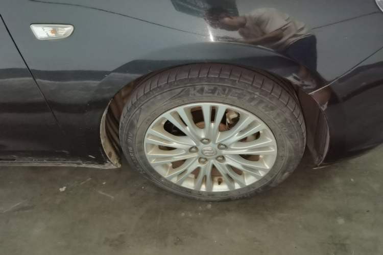 Used Buick GT 2016 15N Automatic Elite Edition Right Front Wheel Hub