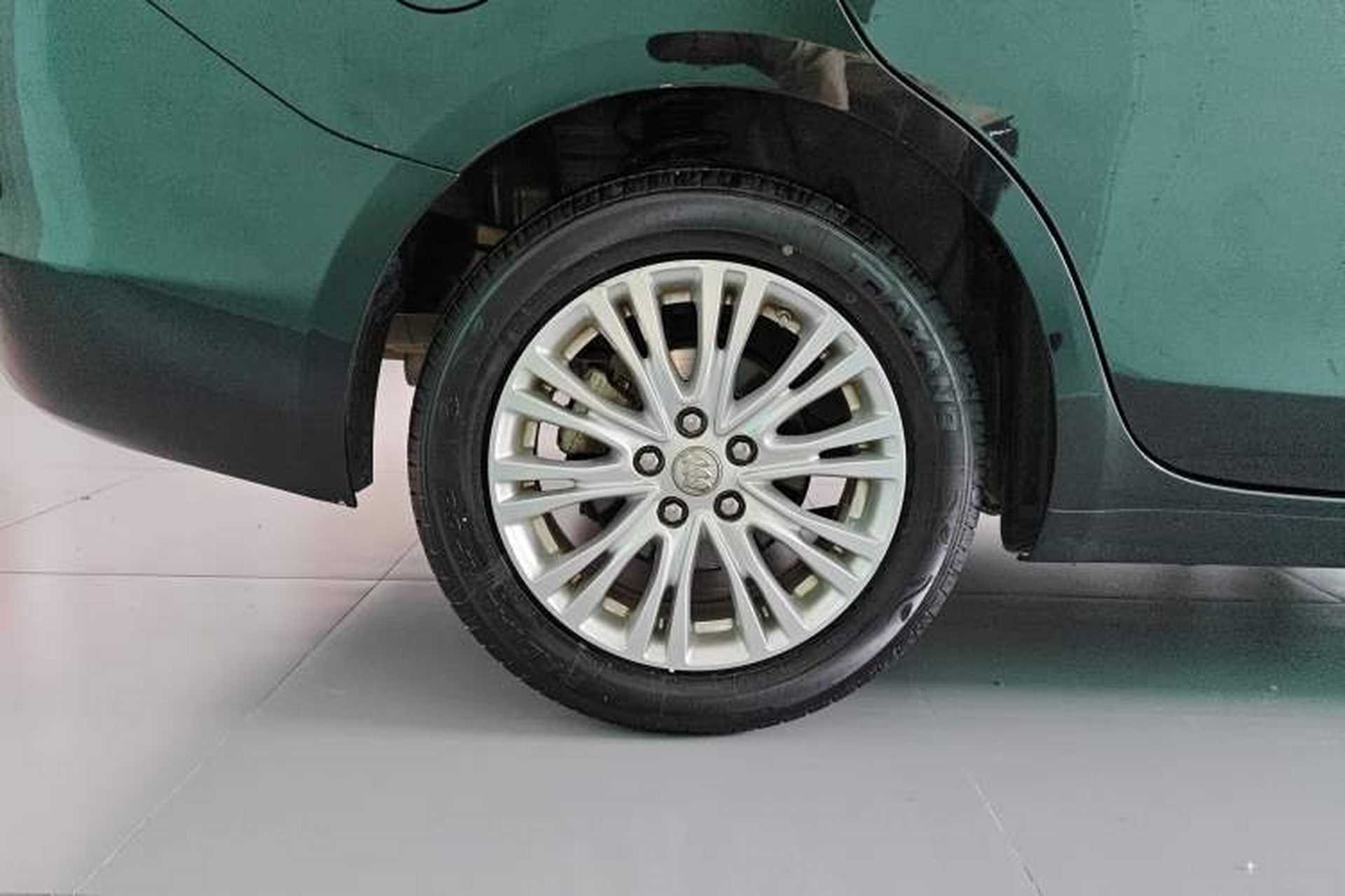 Used Buick GT 2016 15N Manual Elite Edition Right Rear Wheel Hub
