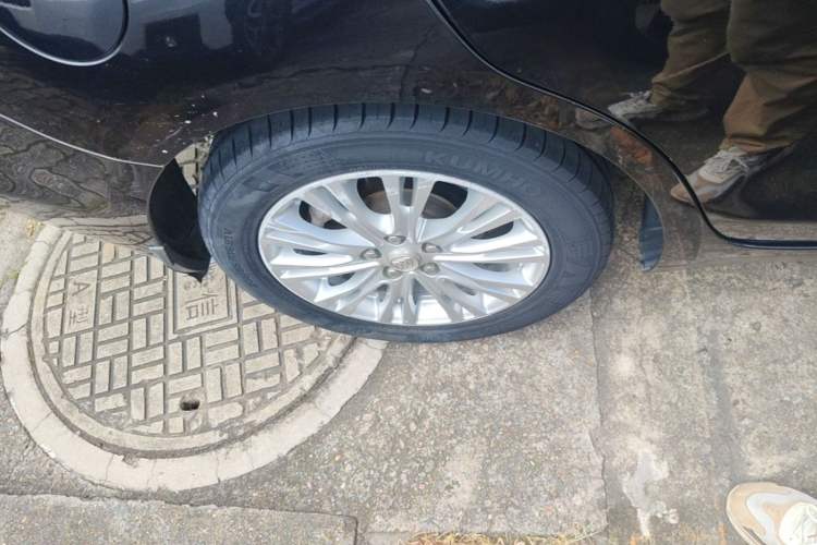 Used Buick GT 2016 15N Automatic Elite Edition Right Rear Wheel Hub