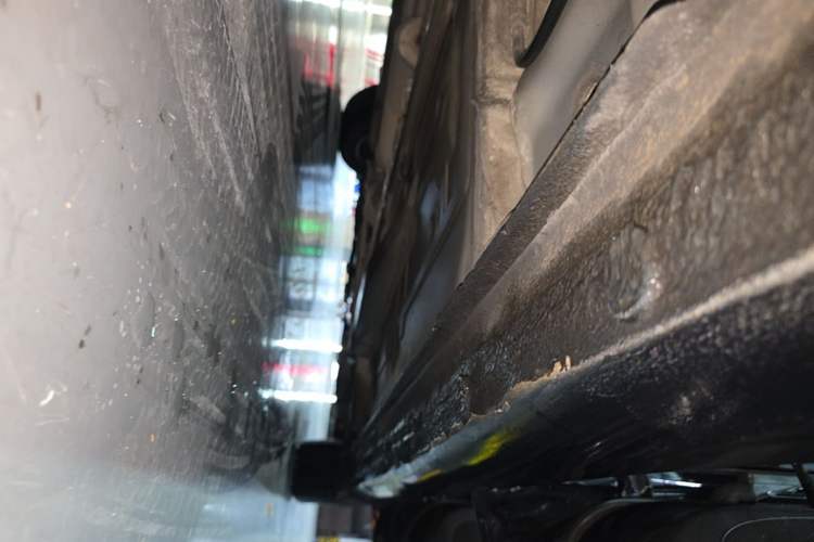Used Buick GT 2016 15N Automatic Elite Edition Right Side Sill