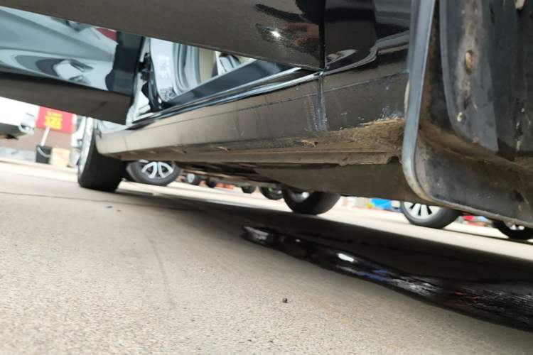 Used Buick GT 2016 15N Manual Elite Edition Right Side Sill