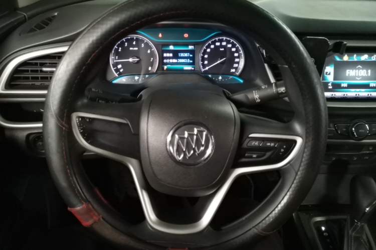 Used Buick GT 2016 15N Automatic Luxury Edition Steering Wheel