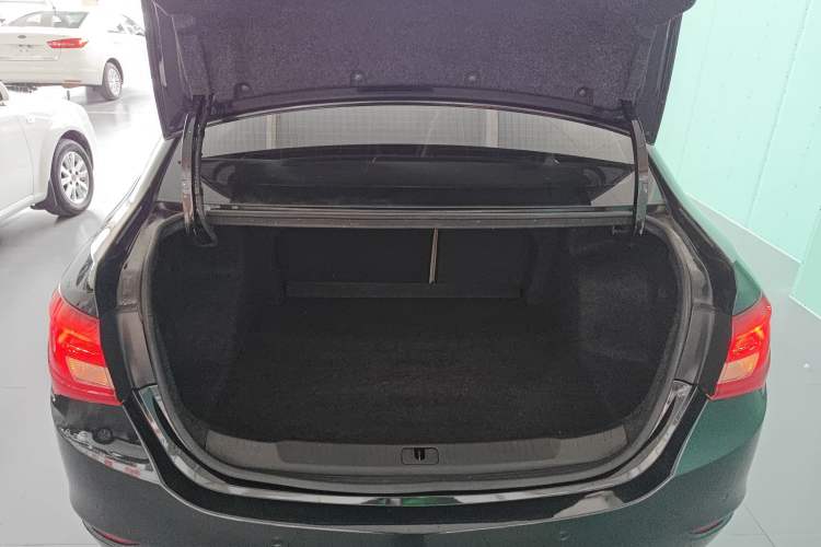 Used Buick GT 2016 15N Manual Elite Edition Trunk
