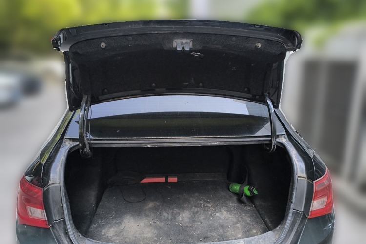 Used Buick GT 2016 15N Automatic Entry-Level Trim Trunk