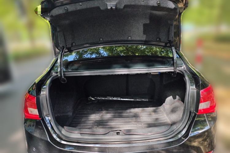 Used Buick GT 2016 18T Dual-Clutch Luxury Model Trunk