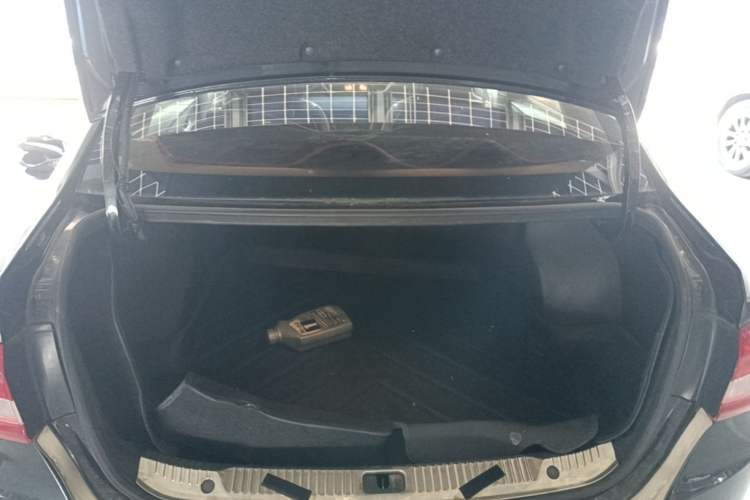 Used Buick GT 2016 15N Automatic Entry-Level Trim Trunk