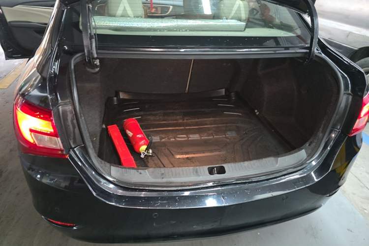 Used Buick GT 2016 15N Automatic Elite Edition Trunk