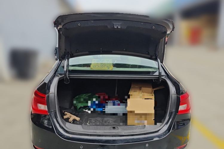 Used Buick GT 2016 15N Automatic Elite Edition Trunk
