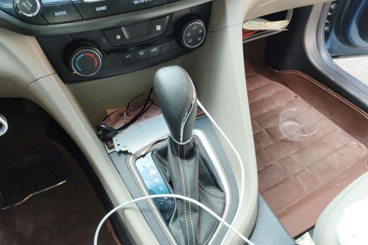 Used Buick GT 2016 15N Automatic Elite Edition Gear Lever