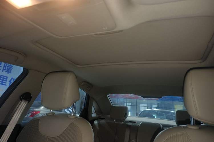 Used Buick GT 2016 15N Automatic Elite Edition Interior 4