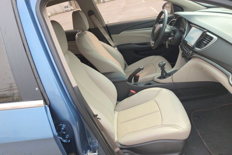 Used Buick GT 2016 15N Manual Elite Edition Right Front Seat