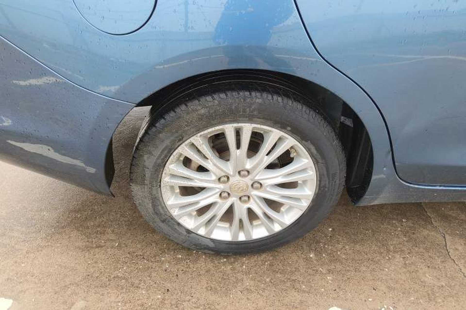 Used Buick GT 2016 15N Manual Elite Edition Right Rear Wheel Hub