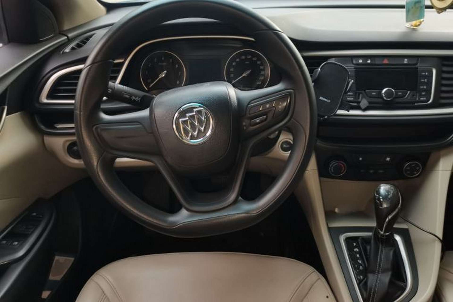 Used Buick GT 2016 15N Automatic Elite Edition Steering Wheel