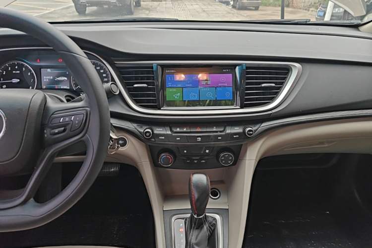 Used Buick GT 2016 15N Automatic Elite Edition Audio And AC Panel