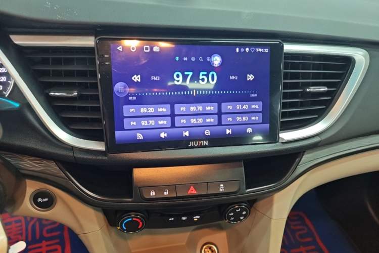 Used Buick GT 2016 15N Automatic Elite Edition Audio And AC Panel
