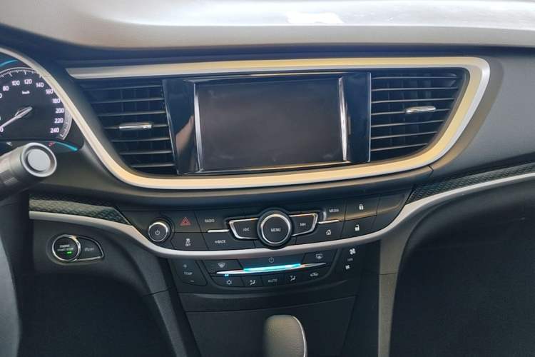 Used Buick GT 2016 15N Automatic Luxury Edition Audio And AC Panel