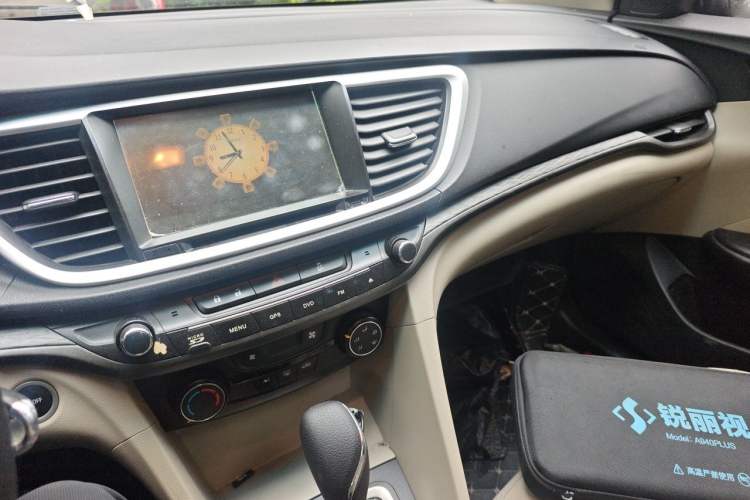 Used Buick GT 2016 15N Automatic Elite Edition Audio And AC Panel