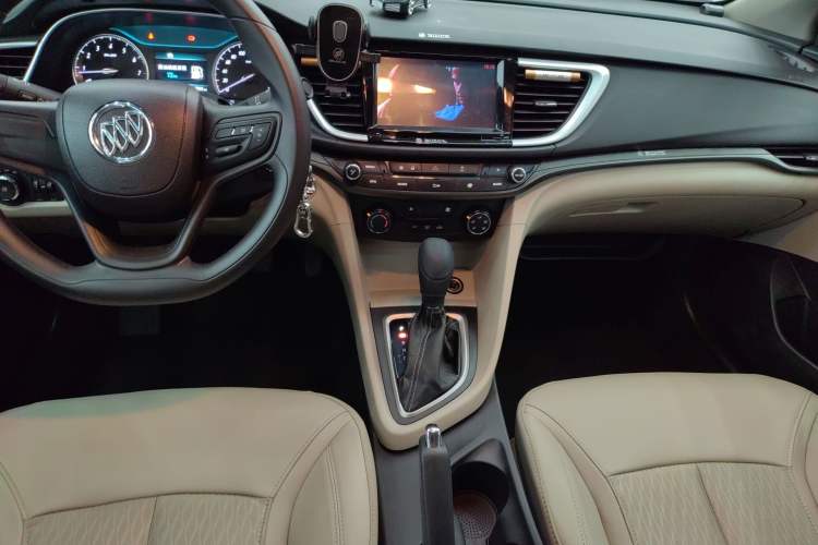 Used Buick GT 2016 15N Automatic Elite Edition Audio And AC Panel