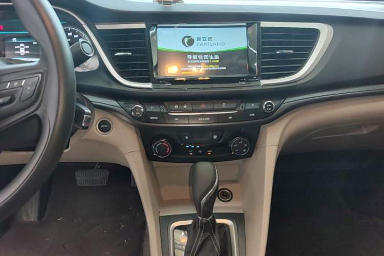 Used Buick GT 2016 15N Automatic Elite Edition Audio And AC Panel