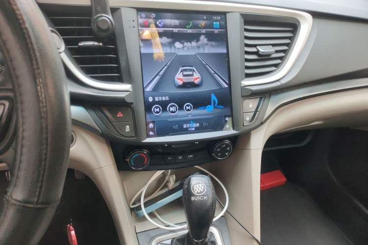 Used Buick GT 2016 15N Automatic Elite Edition Audio And AC Panel