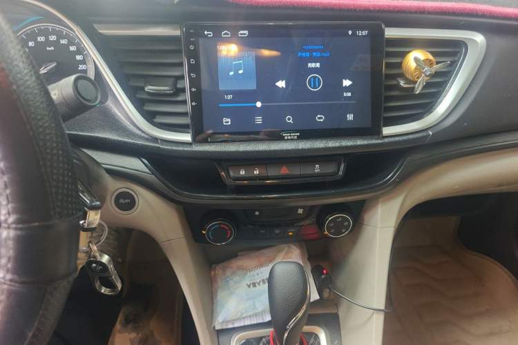 Used Buick GT 2016 15N Automatic Elite Edition Audio And AC Panel