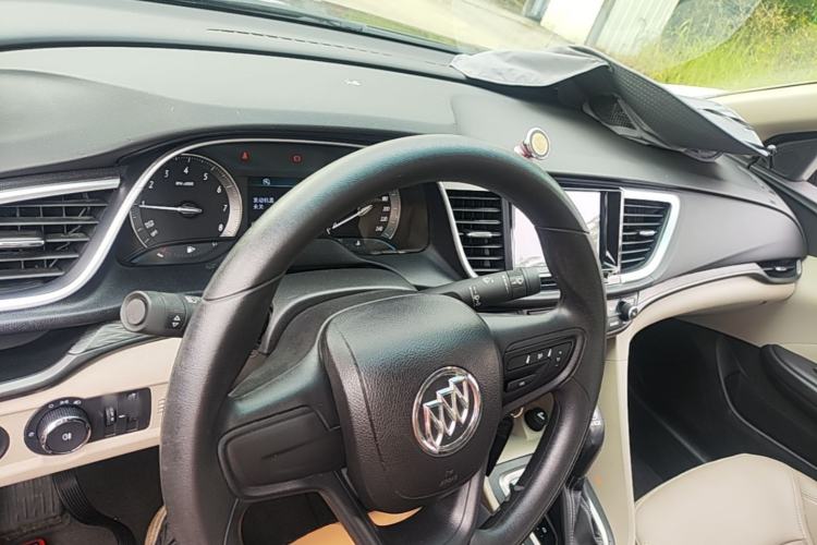 Used Buick GT 2016 15N Automatic Elite Edition Center Console