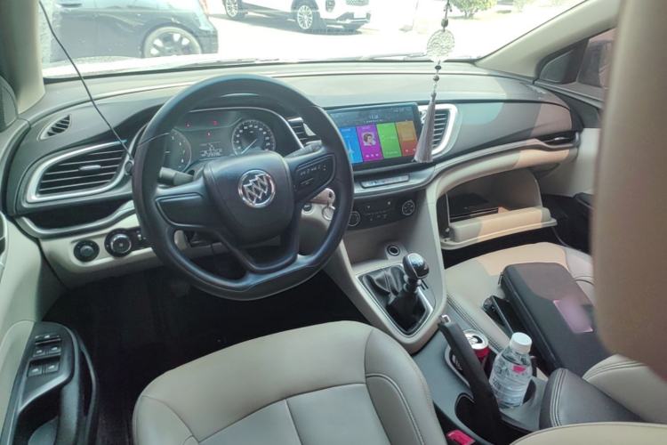 Used Buick GT 2016 15N Manual Entry-Level Trim Center Console