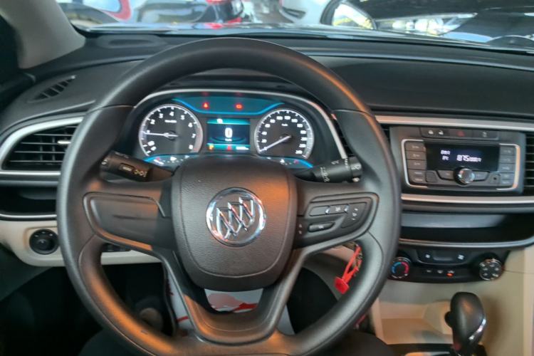 Used Buick GT 2016 15N Automatic Elite Edition Center Console